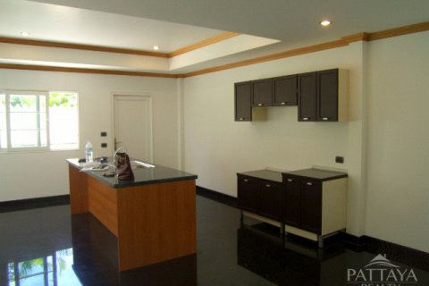 Casa de 3 dormitorios en Pattaya, Tailandia № 23738 - foto 4