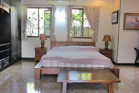 Casa de 3 dormitorios en Pattaya, Tailandia № 20969 - foto 17