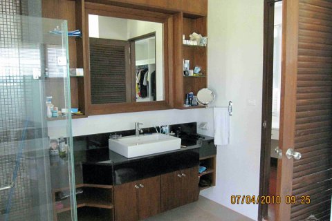 Casa de 3 dormitorios en Pattaya, Tailandia № 22888 - foto 16