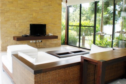 Casa de 3 dormitorios en Pattaya, Tailandia № 22978 - foto 9