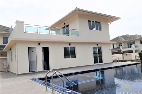 Casa de 3 dormitorios en Pattaya, Tailandia № 21538