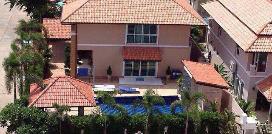 Casa de 4 dormitorios en Pattaya, Tailandia № 20796