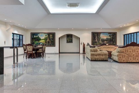 Casa de 3 dormitorios en Jomtien Beach, Pattaya, Tailandia № 21144 - foto 13