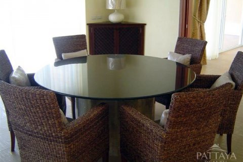 Casa de 4 dormitorios en Pattaya, Tailandia № 23349 - foto 4