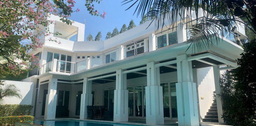 Casa de 4 dormitorios en Jomtien Beach, Pattaya, Tailandia № 21988