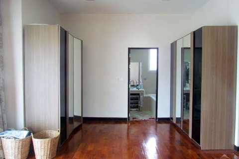 Casa de 3 dormitorios en Pattaya, Tailandia № 20273 - foto 17