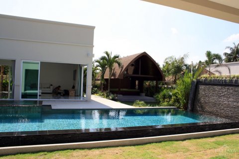 Casa de 3 dormitorios en Pattaya, Tailandia № 20427 - foto 4
