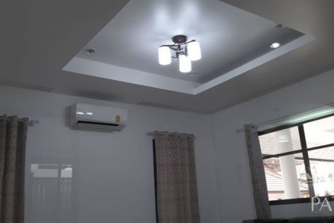 Casa de 3 dormitorios en Pattaya, Tailandia № 21685 - foto 7