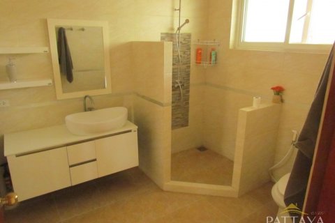 Casa de 3 dormitorios en Pattaya, Tailandia № 21254 - foto 18
