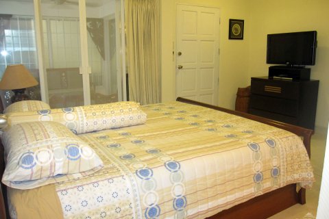 Casa de 3 dormitorios en Pattaya, Tailandia № 22996 - foto 9