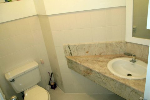 Casa de 3 dormitorios en Pattaya, Tailandia № 22642 - foto 18