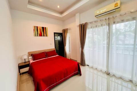 Casa de 4 dormitorios en Pattaya, Tailandia № 25752 - foto 18