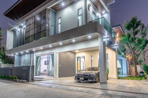 Casa de 5 dormitorios en Pattaya, Tailandia № 25045 - foto 15