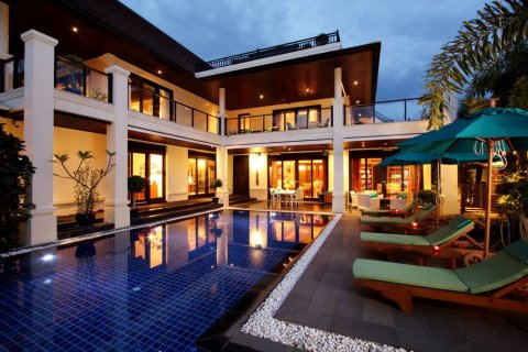 Casa de 6 dormitorios en Bang Tao, Tailandia № 3528