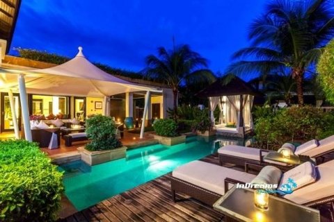 Casa de 3 dormitorios en Bang Tao, Tailandia № 3206