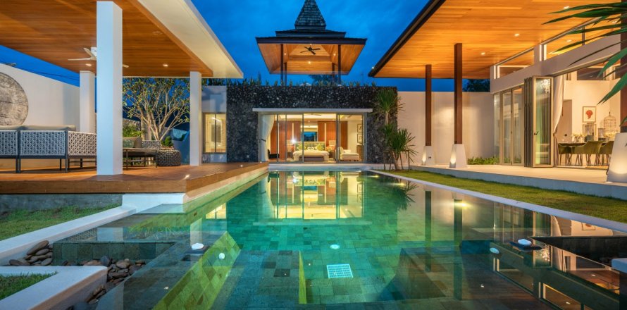 Casa de 4 dormitorios en Bang Tao, Tailandia № 3296