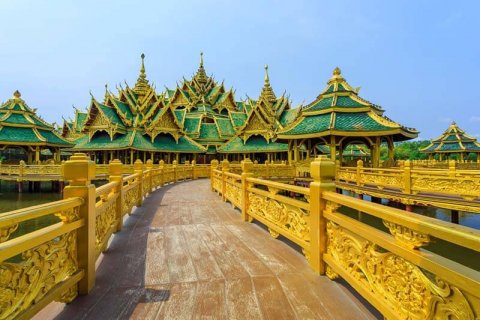 Luxury without excess: features of Thai housing