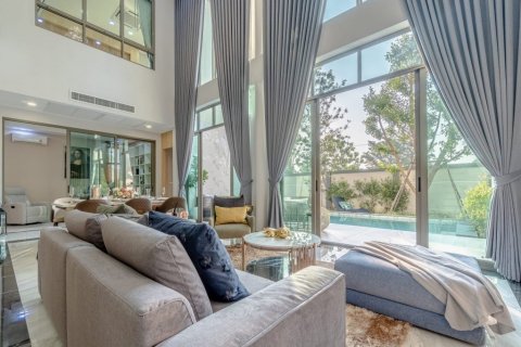 Casa de 5 dormitorios en Pattaya, Tailandia № 25045 - foto 4