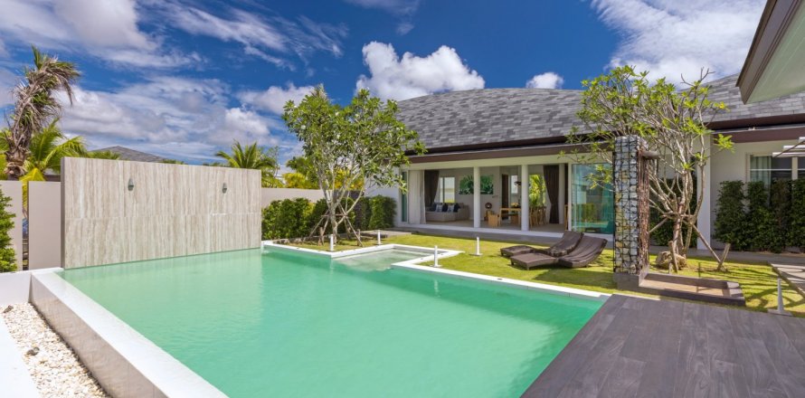 Casa de 3 dormitorios en Bang Tao, Tailandia № 3651