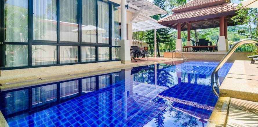 Casa de 4 dormitorios en Bang Tao, Tailandia № 3315