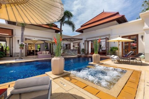 Casa de 4 dormitorios en Bang Tao, Tailandia № 3265