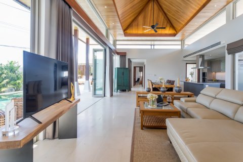 Casa de 3 dormitorios en Bang Tao, Tailandia № 3656