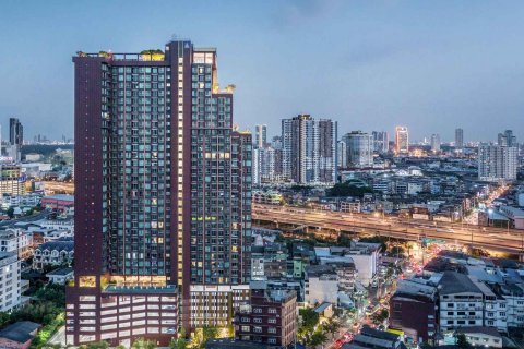 Sobre plano LUMPINI PLACE RATCHADA-SATHU en Bangkok, Tailandia № 25903 - foto 1