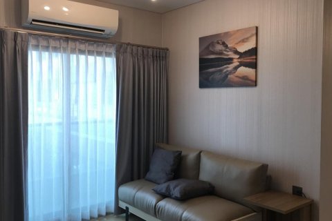 Sobre plano LUMPINI SUITE PHETCHABURI - MAKKASAN en Bangkok, Tailandia № 25923 - foto 13