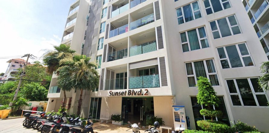 Sobre plano Sunset Boulevard Residence 2 en Pattaya, Tailandia № 28238