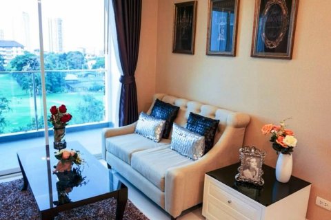 Condominio de 1 dormitorio en Pattaya, Tailandia en One Tower Pratamnak № 28022