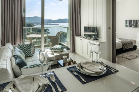 Condominio de 1 dormitorio en Sattahip, Tailandia en Del Mare  № 27612