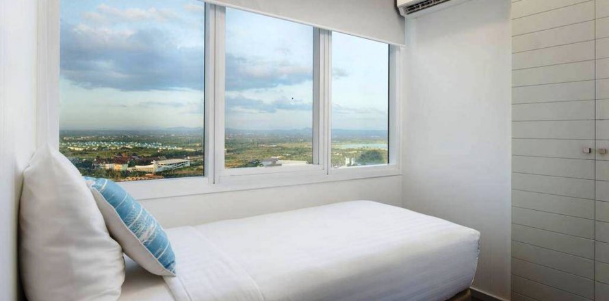 Condominio de 2 dormitorios en Sattahip, Tailandia en Movenpick White Sand Beach № 27694