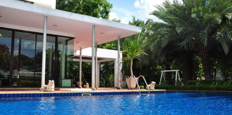 Chalet de 5 dormitorios en Bangkok, Tailandia № 28424