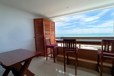 Condominio de 3 dormitorios en Pattaya, Tailandia № 27471 - foto 26