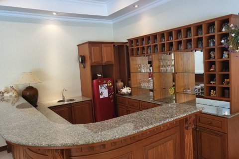 Casa de 4 dormitorios en Pattaya, Tailandia № 29165 - foto 6