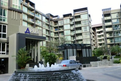 Sobre plano Apus en Pattaya, Tailandia № 27453 - foto 2