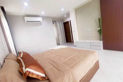 Casa de 3 dormitorios en Bang Lamung, Tailandia № 29148 - foto 30