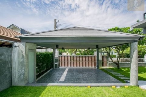 Chalet de 5 dormitorios en Bangkok, Tailandia № 28424 - foto 2