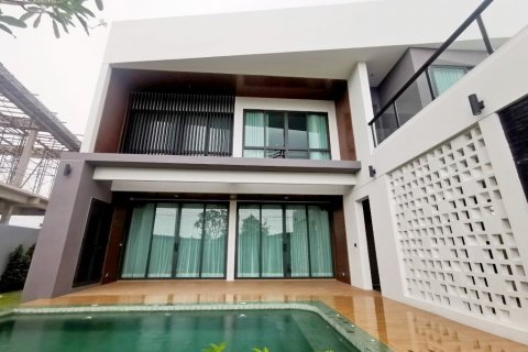 Casa de 3 dormitorios en Bang Lamung, Tailandia № 29148 - foto 3