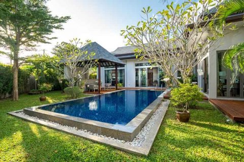 Top 10 reasons to move to Thailand