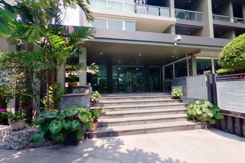 Sobre plano Apus en Pattaya, Tailandia № 27453 - foto 7
