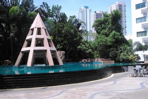 Sobre plano Club Royal en Pattaya, Tailandia № 28041 - foto 5
