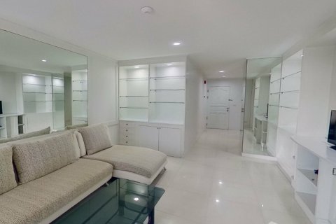 Condominio de 1 dormitorio en Bangkok, Tailandia en Asoke Towers  № 28550