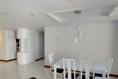 Sobre plano Asoke Towers en Bangkok, Tailandia № 28528 - foto 2