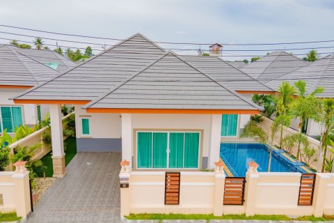 Casa de 3 dormitorios en Bang Lamung, Tailandia № 27466