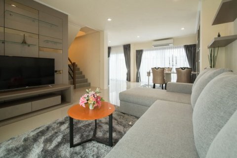 Sobre plano Baan Aomtana en Nonthaburi, Tailandia № 28430 - foto 3