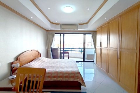 Condominio de 3 dormitorios en Pattaya, Tailandia № 27471 - foto 12