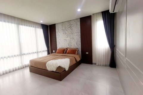 Casa de 3 dormitorios en Bang Lamung, Tailandia № 29148 - foto 28