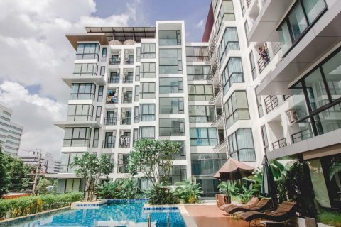 Sobre plano Chateau In Town Sukhumvit 62/1 en Bangkok, Tailandia № 28557