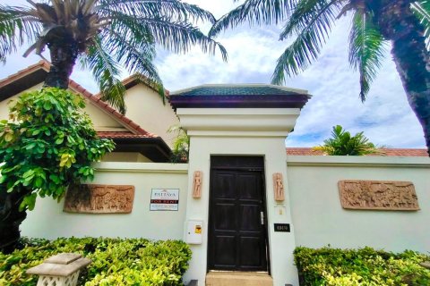 Casa de 4 dormitorios en Pattaya, Tailandia № 29165 - foto 9
